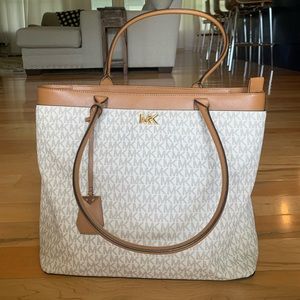Michael Kors monogram purse